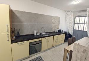 Castelnuovo Workx