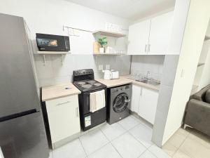 Sandton Luxe Living Madison Palms West