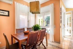 Al Alba - Serene escape with shared swimming pool