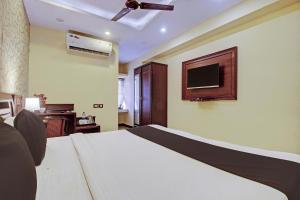 Hotel O Grand Sandarshini Inn Near MGBS Bus station