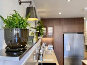 Stamford 3 bed I Luxury I Heart of Stamford I by Belmont Places