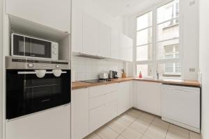 Luxury comfort Golden Triangle Paris 8