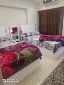 City square low budget