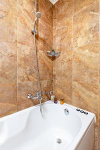 Vacation Home in Starosel Pool & Spa