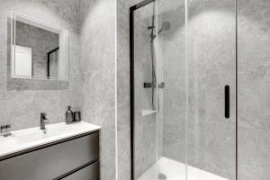 Grand appartement 1BR - Luxe Arc de Triomphe