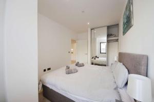 Modern Comfort 1 Bed Apartment Broadoaks, Sulihull