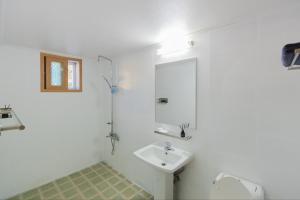 Mavericks Guest House