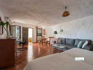 Living Artenara - CAVE HOUSE & SILENCE Adults Only