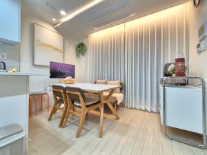 Chic Stay 홍대 합정 명동 # 최대8인 # 신축 엘리베이터 # 무료짐보관 # 무료주차