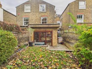 Chic Victorian Flat In Battersea Clapham Old Town