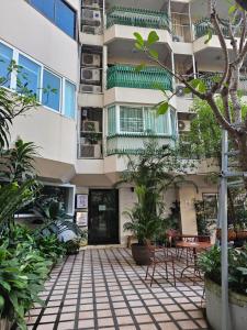 Heart of Chiangmai l Nimman l Easy going l at Huto