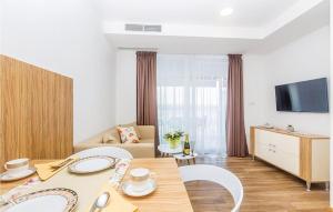 Gorgeous Apartment In Punat With Pool