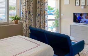 Beautiful Apartment In Podgora