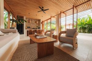 Villa Lexi Bingin - Luxury Two-Bedroom Villa with Pool and Sauna