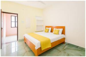 Ayodhya Railway Jucation Road Hotel Rathore P Guest House Near Shree Ramjanmbhumi Temple 1400m - Free Wi-fi and Parking Facilities - Fully Air conditioning Comfortable Room - Affordable Hotels at Prime Location