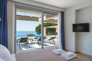 Villa Alkyoni by PosarelliVillas