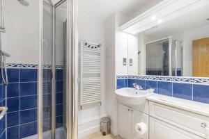 GuestReady - Relaxing Ensuite Room with Balcony