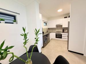 Modern Comfort in a Lifestyle Estate Retreat