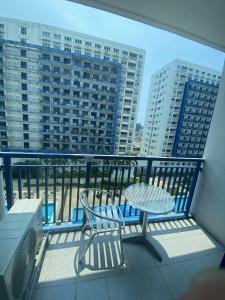 1br Sea Residences balcony Dina
