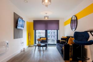 Premium 2BDR Apartment By Torr Property Group Short Lets & Serviced Accommodation With Free WiFi Liverpool