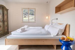 Pool Apartments Edith