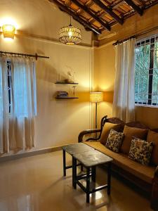 Solaya Living - 2min Walk to Galgibaga Beach, Canacona