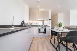 Sophisticated 2 Bedroom apartment in Solihull NEC