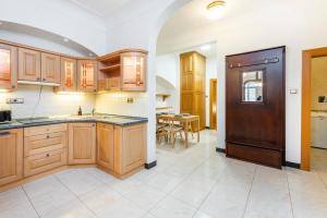 Rentero Historic Central Suite - Prague 1