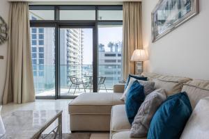 Vacationer Holiday Homes I Calm 1 Bed l City Views l Infinity Pool Access