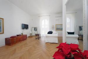 YCH - Luce ed eleganza a Corso Italia