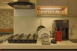 Flat at walking distance from airport