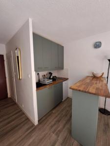 Lovely studio in the city center near the beach
