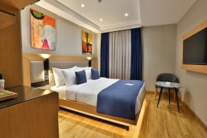 Istanbul Taksim Pera Star Hotel - Istiklal Street