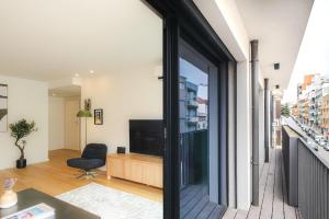 Aires Ornelas Gem, City Escape with Private Parking