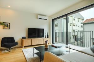 Aires Ornelas Gem, City Escape with Private Parking