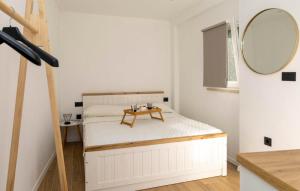 Cozy Home In Supetar With Wifi