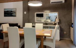 Lovely Apartment In Barban