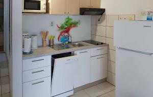 Nice Apartment In Zivogosce