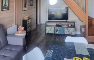 1 Bedroom Nice Apartment In Penmarch