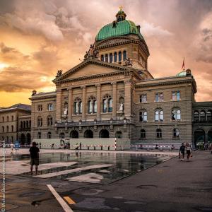 Beautiful Top Floor Apartment Heart of Bern - 4th Floor NO LIFT