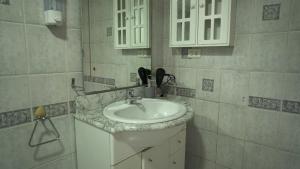 6 personas - Casa amplia y acogedora en zona residencial