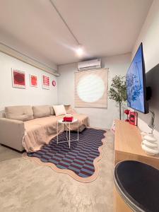 Yolk Room 1 Bangsue - Near MRT