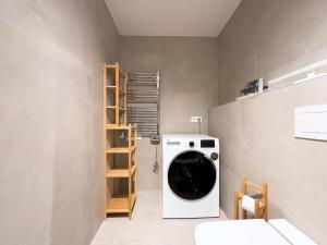 REAL Living by REFA - Modern Haven 1311