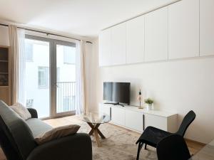 REAL Living by REFA - Modern Haven 1311