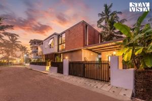 StayVista at Arabella with Pool & Lawn