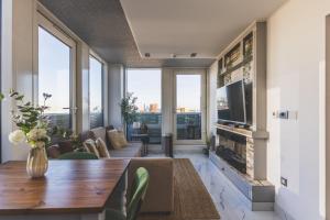 Canary Wharf Retreat with Free Secure Parking