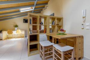 Sunny Skylight Loft!