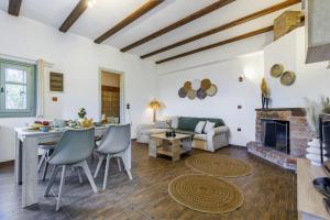 Villa Glysteri - Home Like Comfort & Sea Views