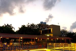 Hiran Gir Retreat - A Family Resort