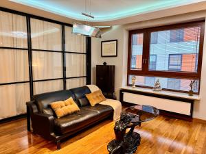 Apartament w samym centrum z parkingiem, Bagno 2 by OhMyHome